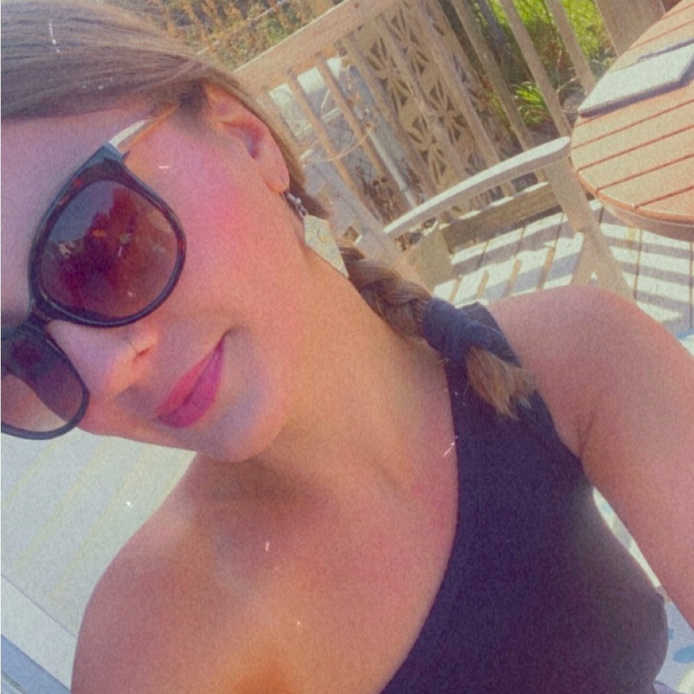 Meet your Posher, Stacey